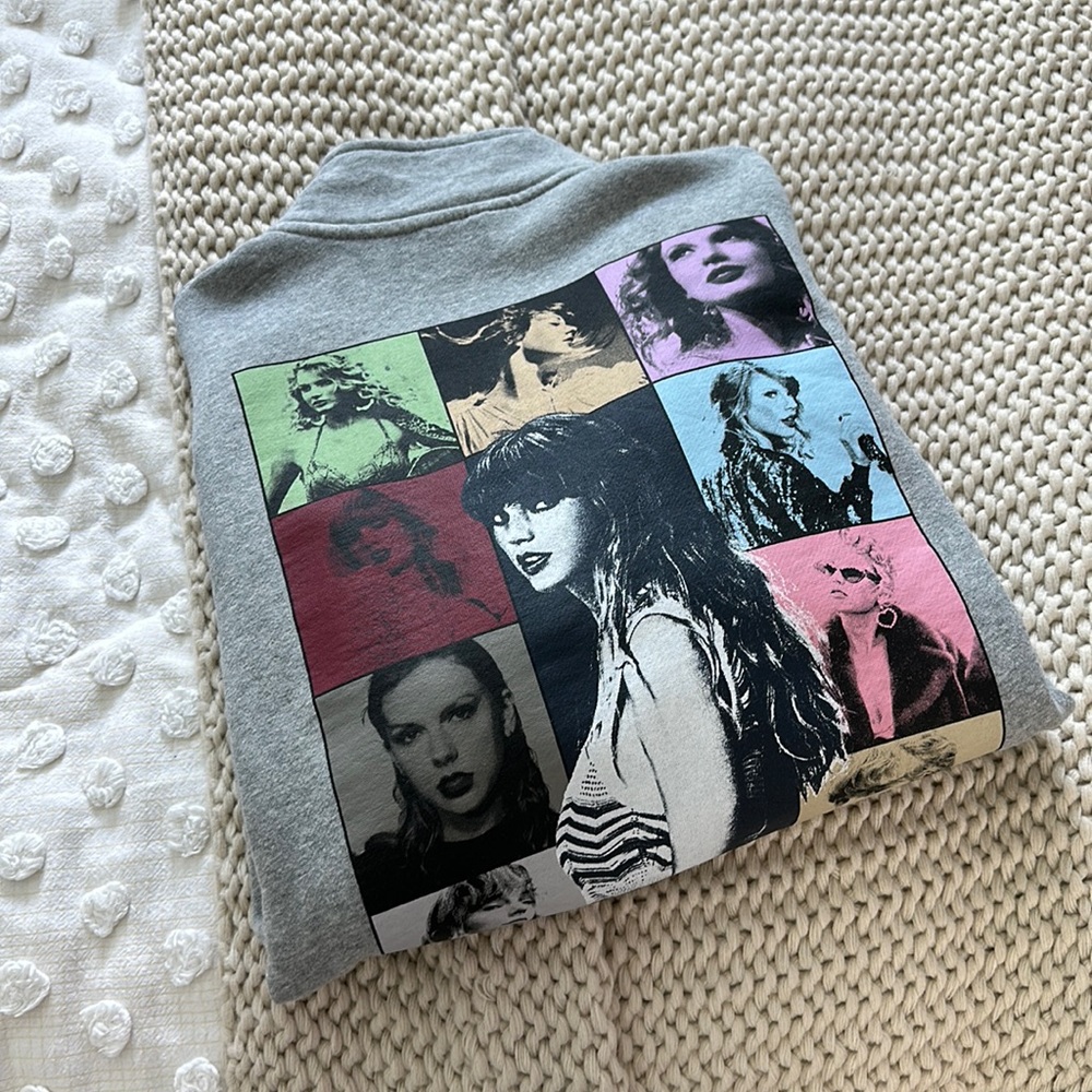 NWOT Taylor Swift Era’s Tour Quarter Zip Sweatshirt
